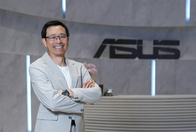 華碩電腦共同執行長許先越    推動GenAI智學網與AI Hub培育 AI原生工作者