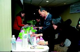 小企業易陷入花大錢才能做品牌，以及想一步到位做大品牌的迷思，導致對自創品牌既期待又怕受傷害。