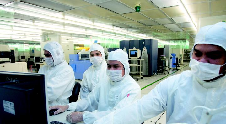 台灣科技業徹底發揮群聚效應，聚集人才、資金、資訊，提高競爭力。