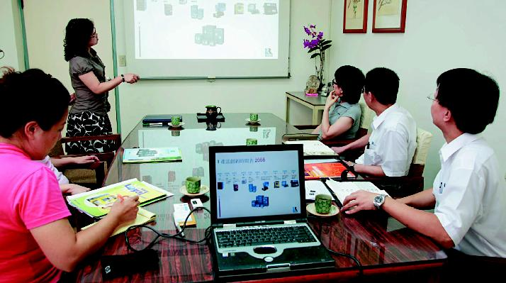 群聚的決策是多數經營者共識之下達成的集體決策。