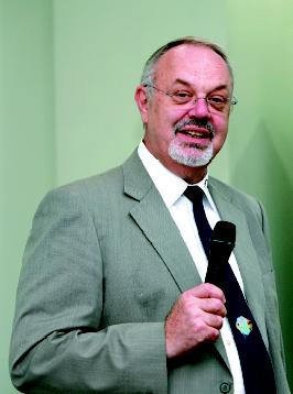 bede-Verlag出版社總監Bernd Degan表示，因應人口老年化趨勢，台灣業者可研發易飼養的魚種搶占市場。