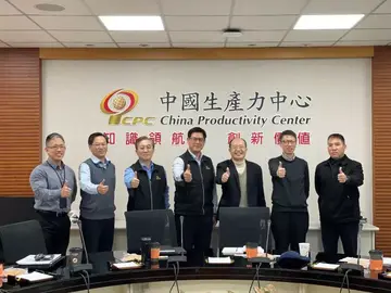 112年3月1日臺灣機械工業同業公會陳枝昌副秘書長帶領張嘉樺專員來訪本中心，針對協助該會會員企業進行雙軸(數位、淨零)轉型意見交流