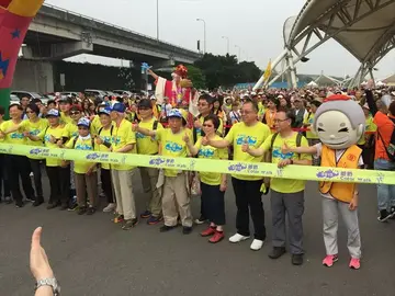 爺奶Color Walk，健康向前行