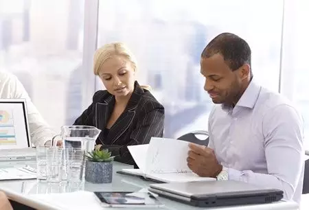 關注同仁敬業分析 蓄積企業成長動能