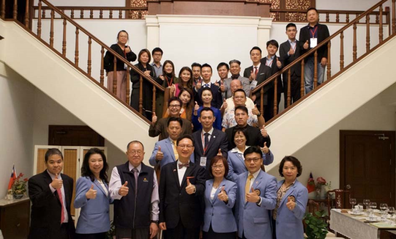 駐泰國童大使特别邀請所有台灣企業家在大使官邸共進晚餐，與大使交流臺泰經濟趨勢、泰國臺商的在地洞見，與跨域整合的經驗。童大使獻上雙方合作的祝福，期待共同實踐臺泰兩地共同發展。