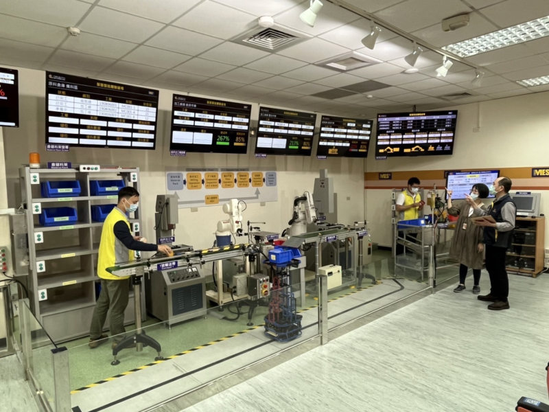 學習成長卓越經營服務團 -- 傳播前瞻經管落實知識創價