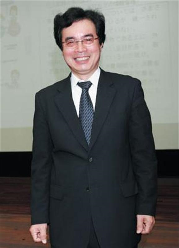 日本農協流通研究社主幹研究員菅谷一男表示，政府協助業者整合行銷策略、推廣通路，將有效建立台灣農產品品牌形象。