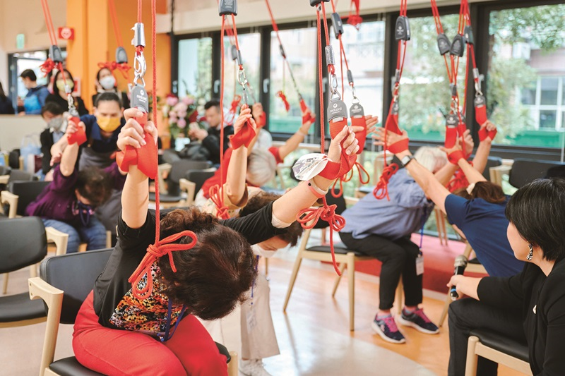 生活復能活動教案-體能統合紅繩，復能百變運動場