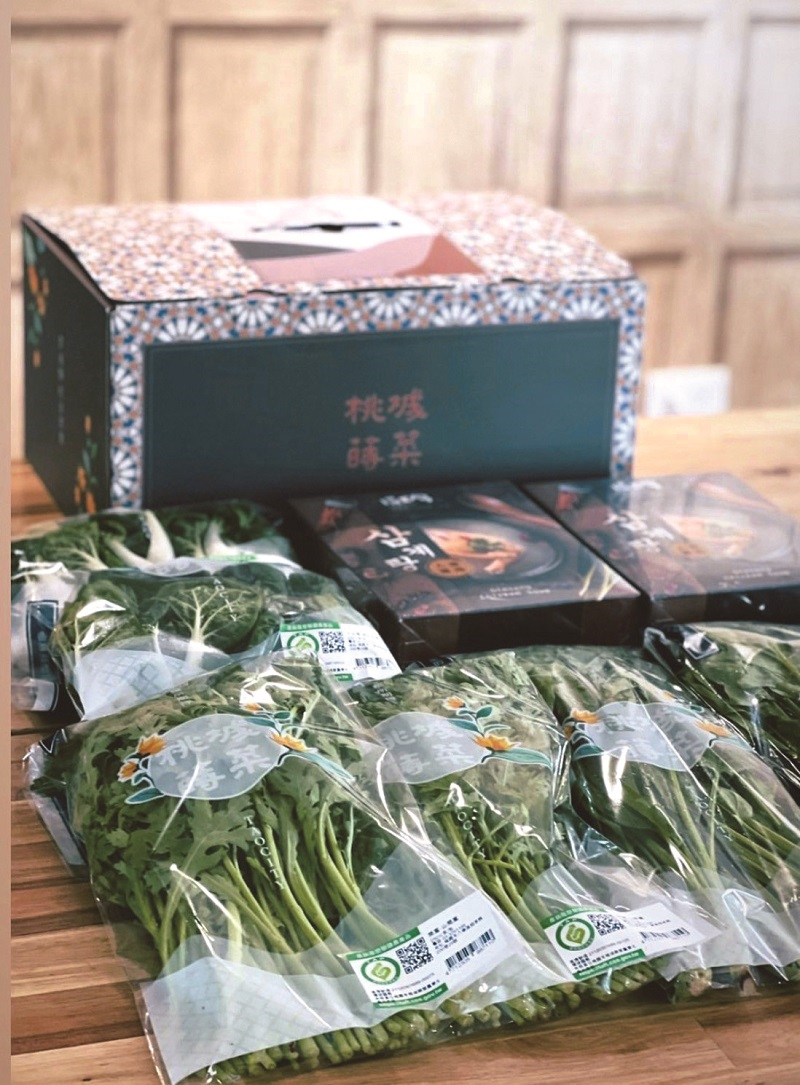 近年桃城蒔菜將短期葉菜作物打入鼎泰豐、王品等連鎖餐飲集團，乃至於全家便利商店的食材供應鏈。