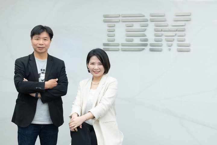 IBM 諮詢總經理林翰（左）與IBM 台灣暨港澳採購長曾瓊妮