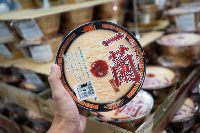 一蘭拉麵是成功的撕經濟案例，即時杯麵與麵條行銷全世界，不受時間與空間限制。