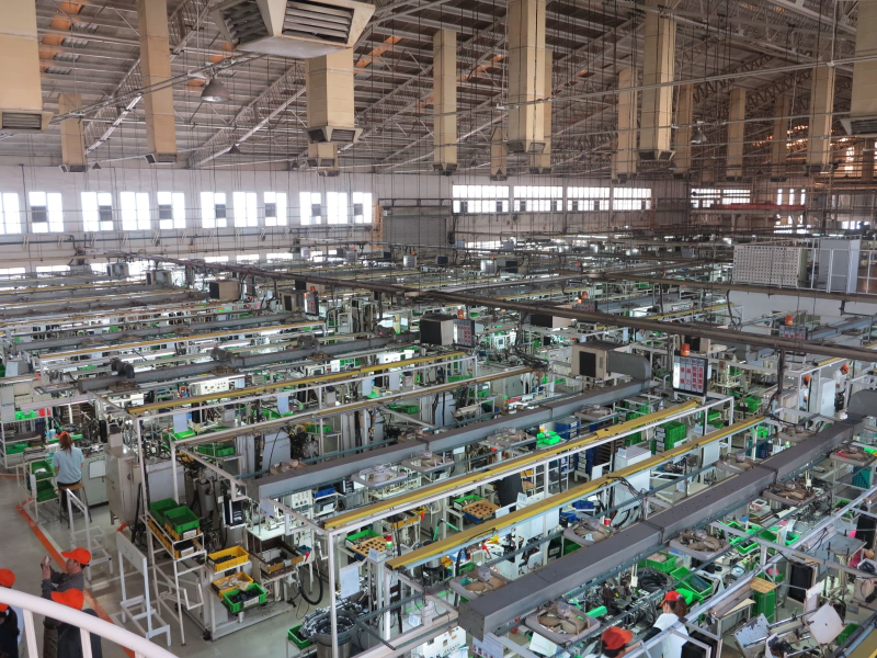 由上而下俯視工廠全景