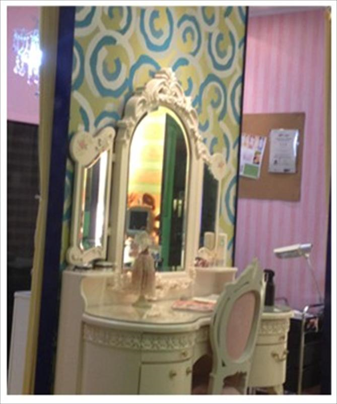 K公司將觀察孩童平時的活動情境中所獲得的點子元素_女孩的妝點打扮或扮家家酒