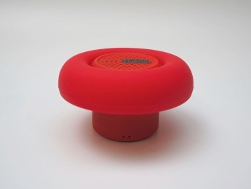 吳協衡設計有限公司CITD計畫（環保可分解塑膠平板喇叭設計畫）開發之「環保可分解塑膠平板喇叭」