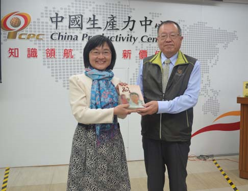 華人正念減壓中心胡君梅 創辦人&執行長與財團法人中國生產力中心總經理張寶誠