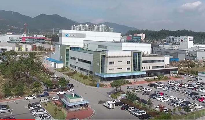 韓國HUONS成立於1969年，擁有50年的歷史。HUONS從早期的醫學用藥研發，轉向多角化經營