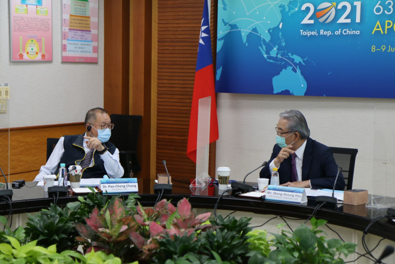 我國由財團法人中國生產力中心許勝雄董事長、張寶誠總經理率領執行團隊及外交部代表共5人出席會議。