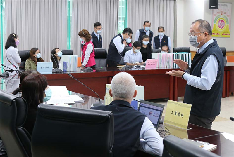 歡迎經濟部商業司陳秘順副司長率領部裡局處首長蒞臨中心進行財團法人業務實際查核會議