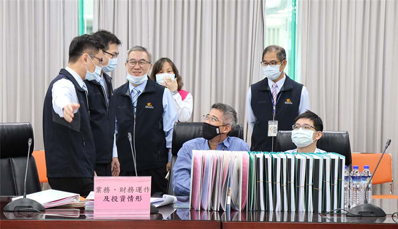 歡迎經濟部商業司陳秘順副司長率領部裡局處首長蒞臨中心進行財團法人業務實際查核會議