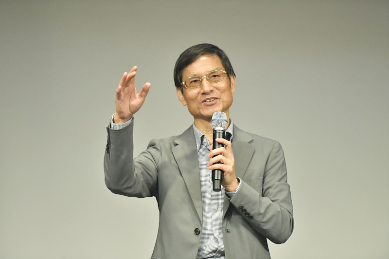 行政院林萬億政務委員親自蒞臨會場致詞