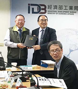 走在趨勢變化之前，我們，就是改變的人～應經濟部工業局之邀分享「由生產力再造談科技與生活」觀點與洞見