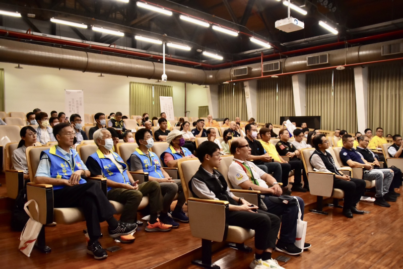 在地創生卓越經營服務團「在地創生產業共生共榮」年會暨「擁抱光芒閱讀趣系列活動(七)」