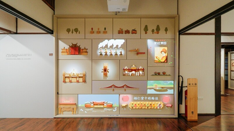 大溪木藝生態博物館常設展中的互動主視覺牆面，會隨民眾經過而作動展演。